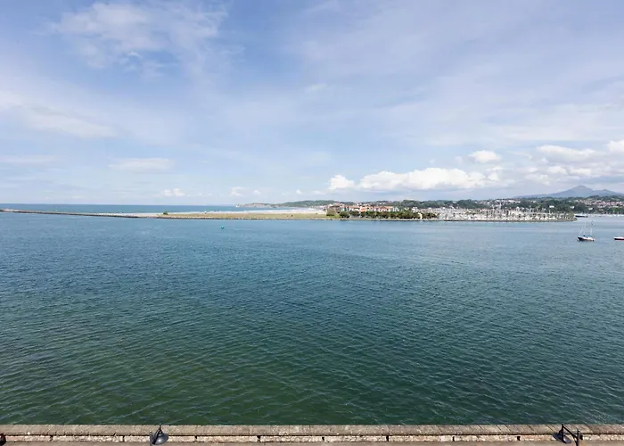 Апартаменты By Basquelidays